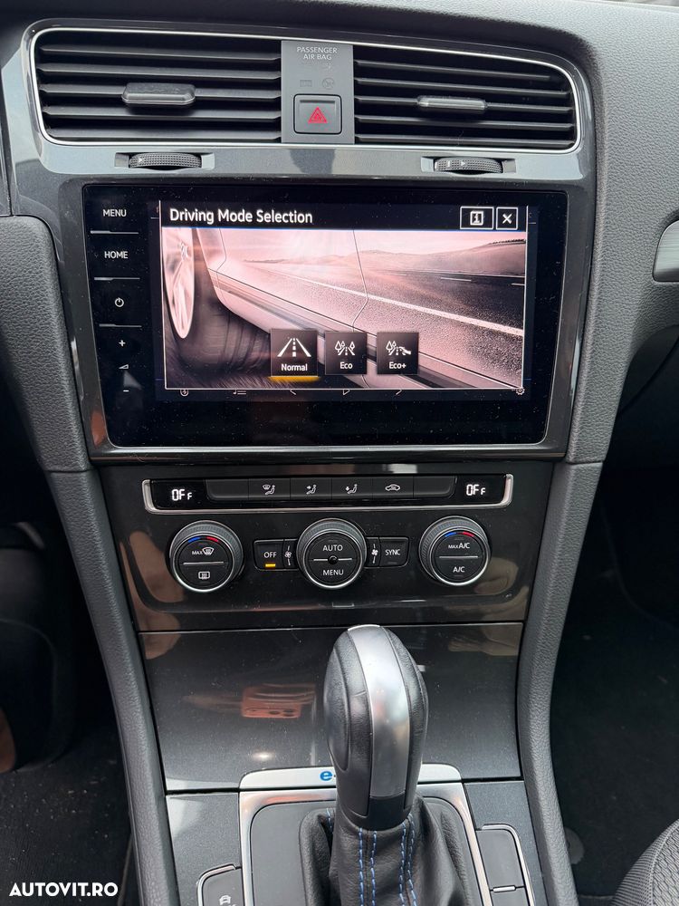 Volkswagen e-Golf - 8