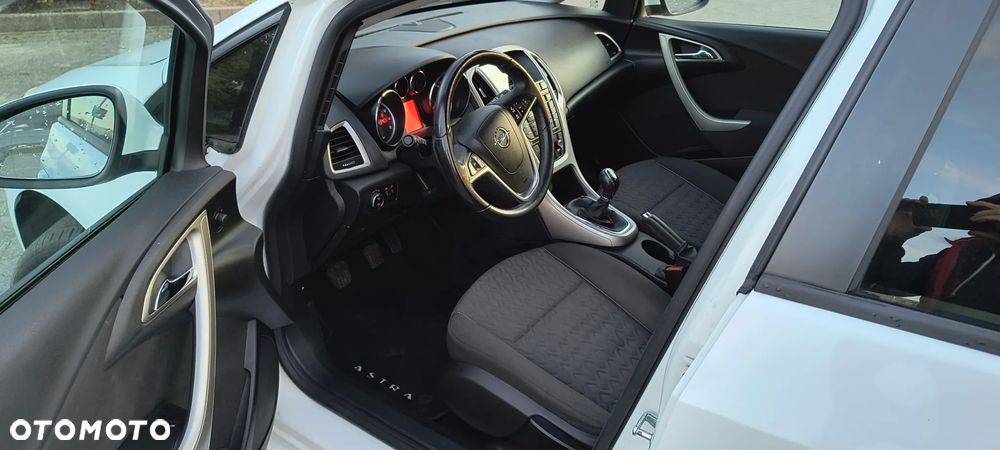 Opel Astra IV 1.4 T Active - 12