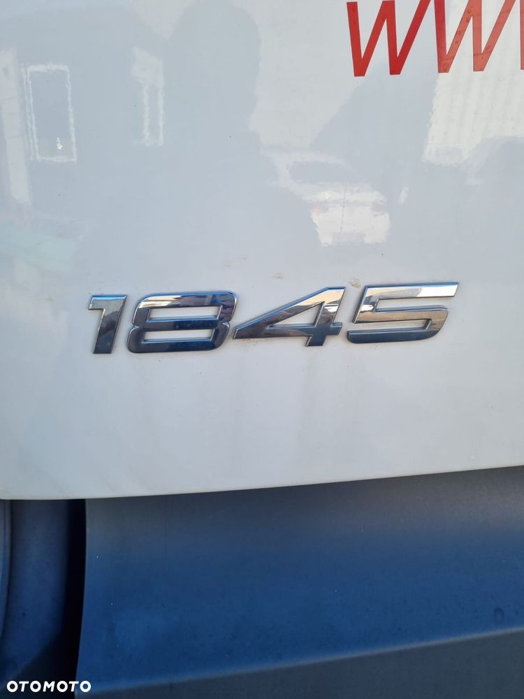 Mercedes-Benz 1845 - 13