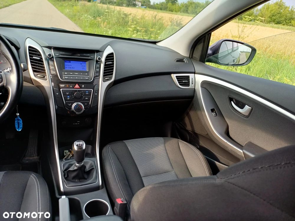Hyundai i30 blue 1.6 GDI Trend - 13