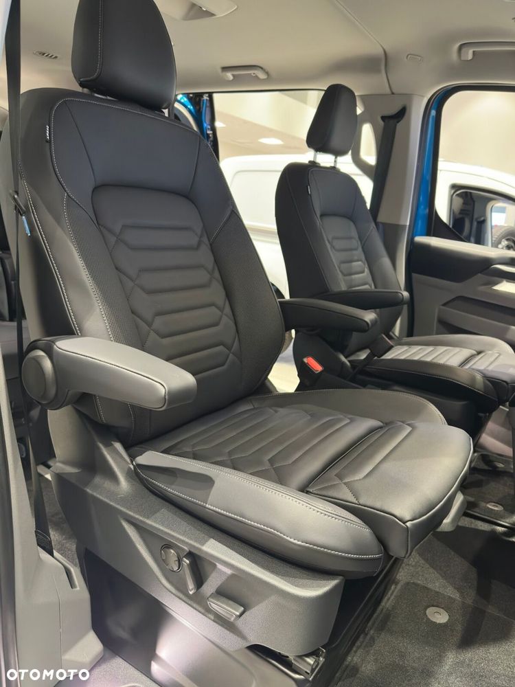 Ford Tourneo Custom - 29