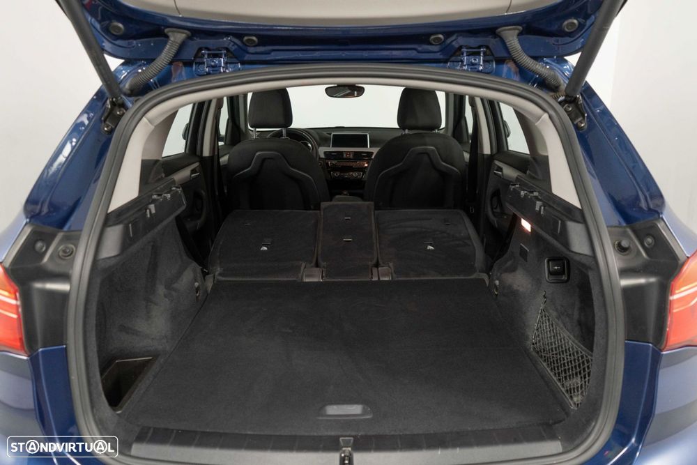 BMW X1 25 e xDrive Corporate Edition - 21