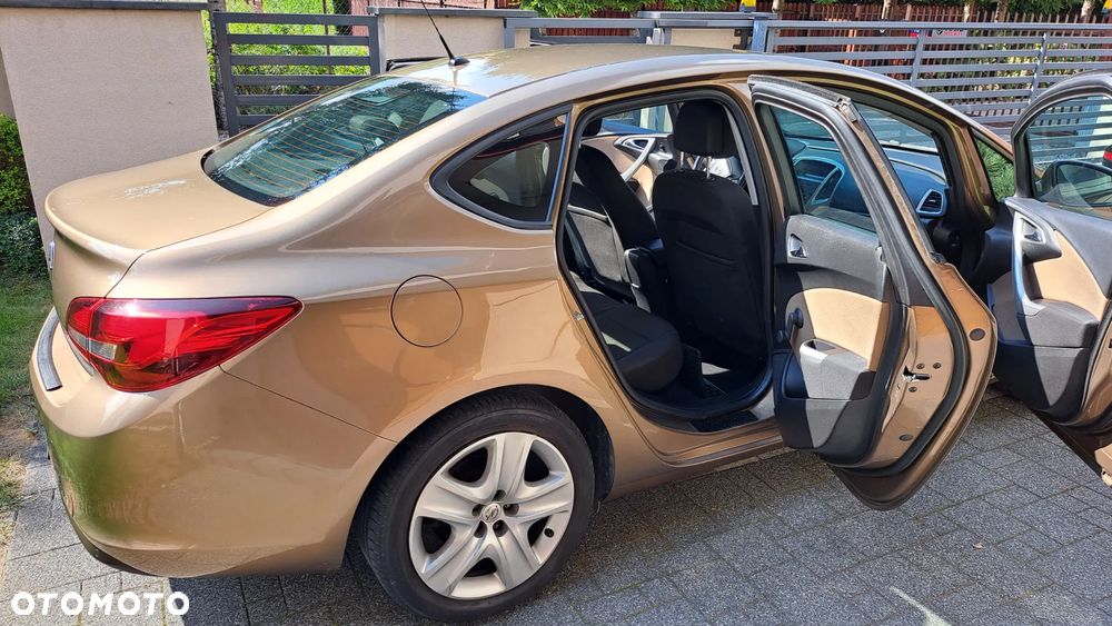Opel Astra 1.6 Business - 4