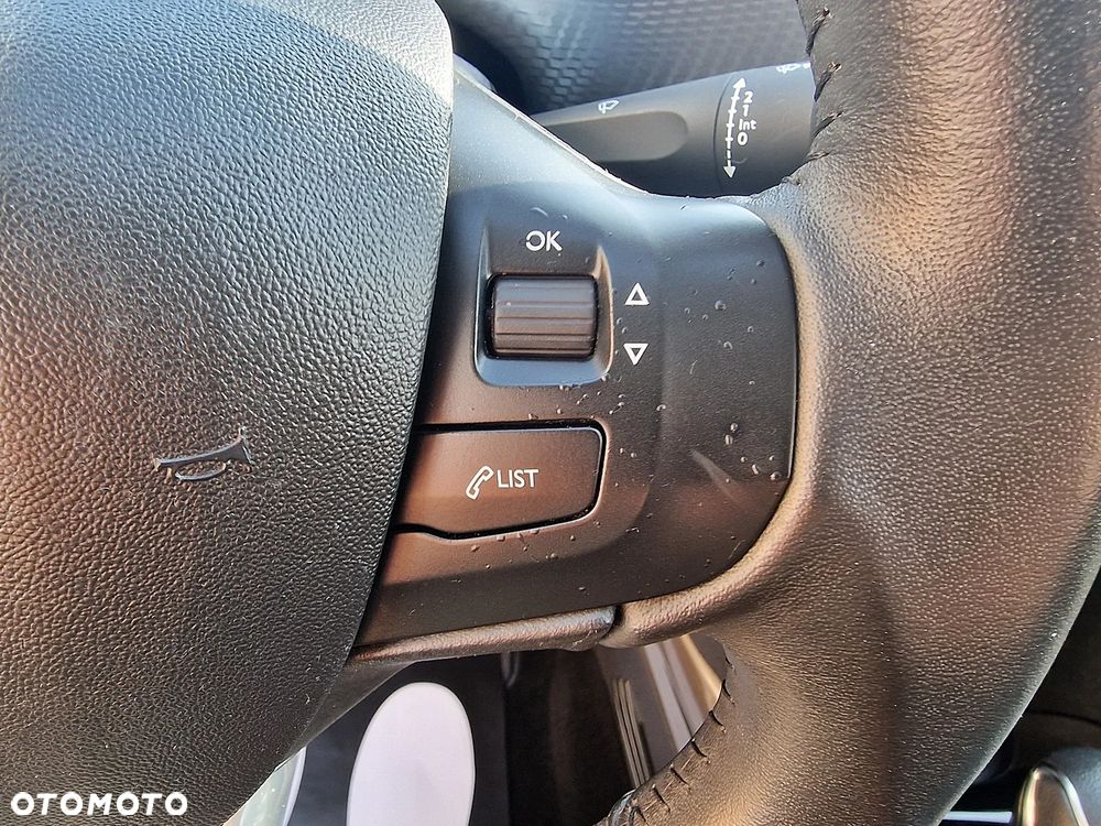 Peugeot 2008 PureTech 110 GPF Stop&Start EAT6 Style - 17