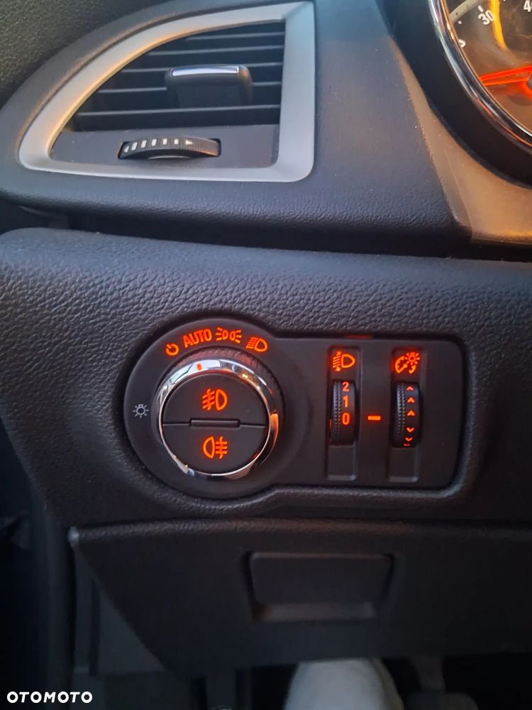 Opel Astra 1.6 Style - 8