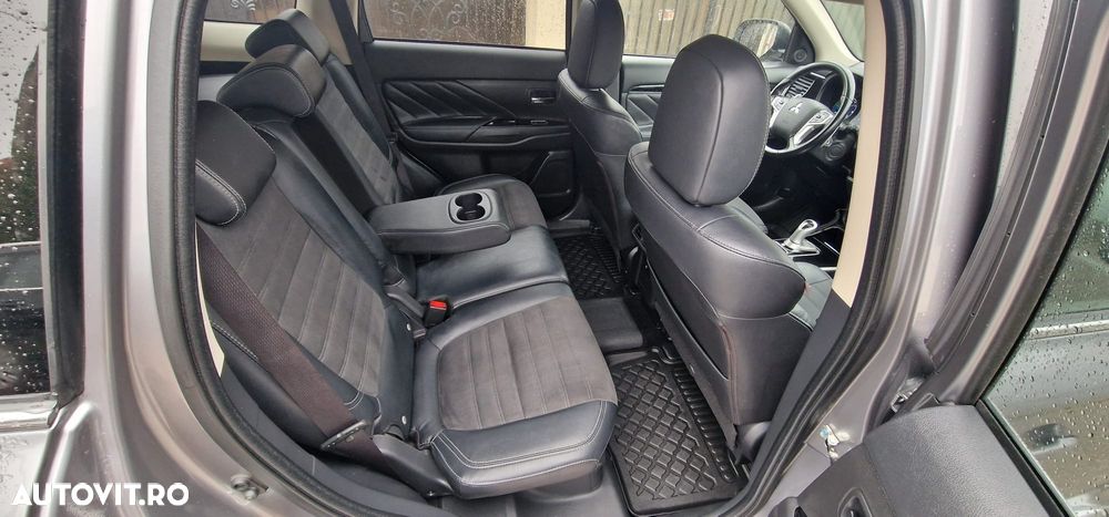 Mitsubishi Outlander 2.4 4WD Diamant+ - 11