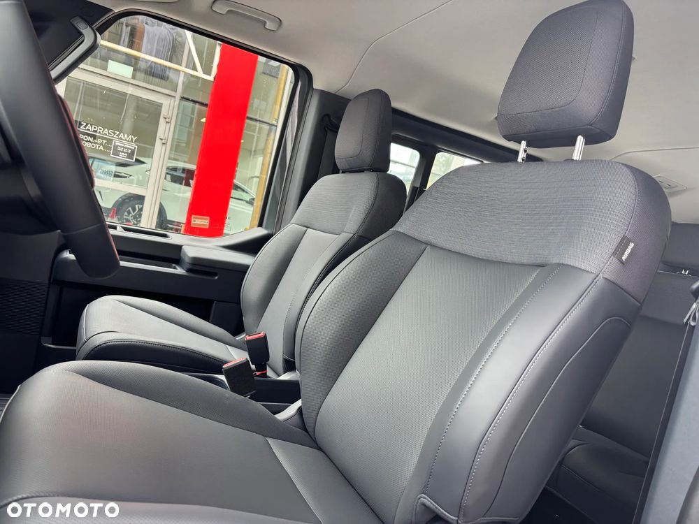Kia PV5 - 10
