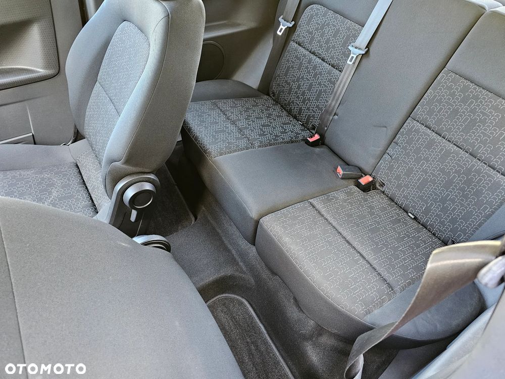 Mitsubishi Colt 1.1 - 16