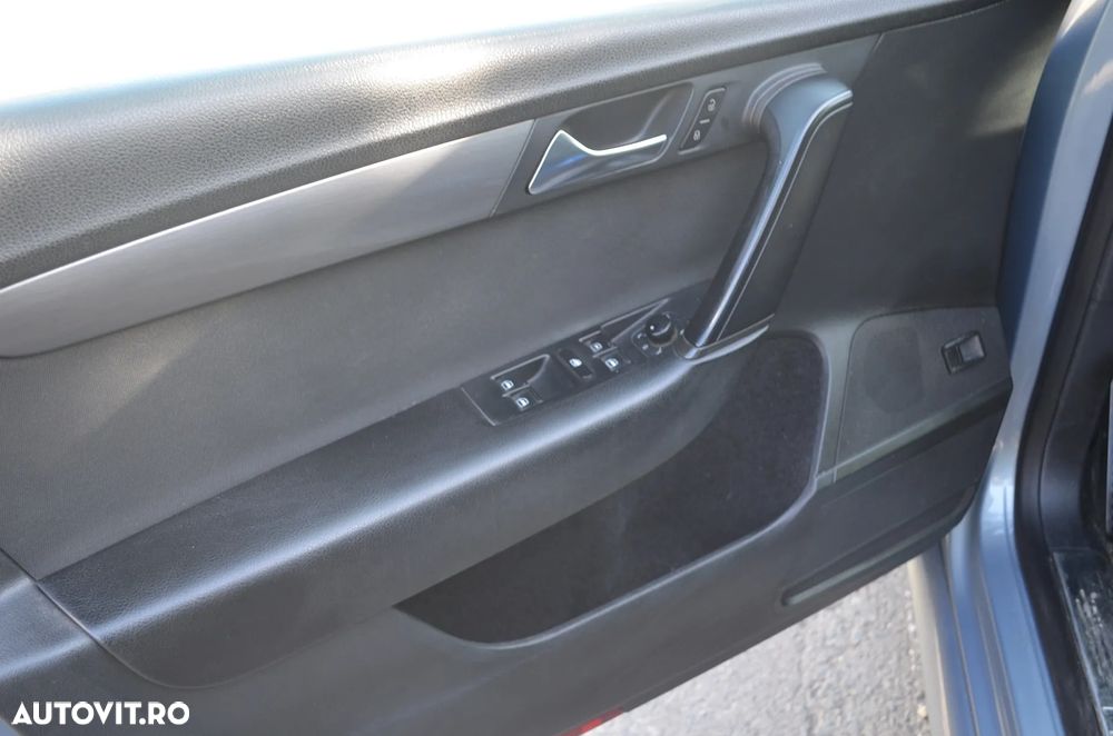 Volkswagen Passat 1.6 TDI BlueMotion Technology Trendline - 13