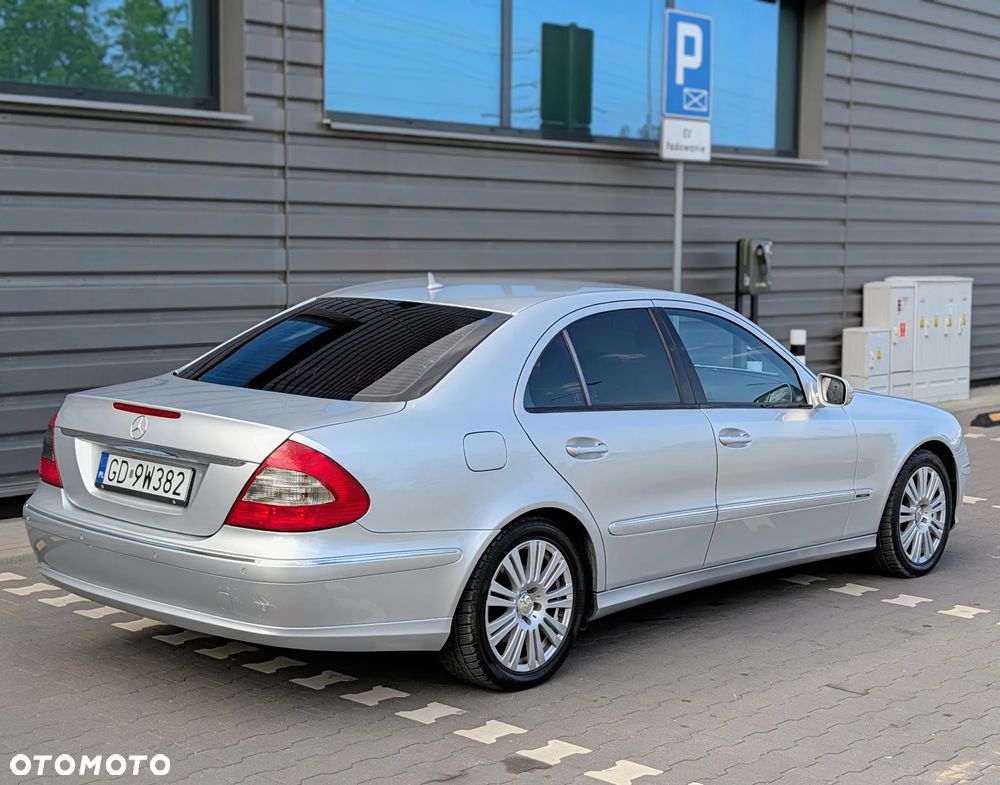 Mercedes-Benz Klasa E 300 BLUETEC Avantgarde - 4