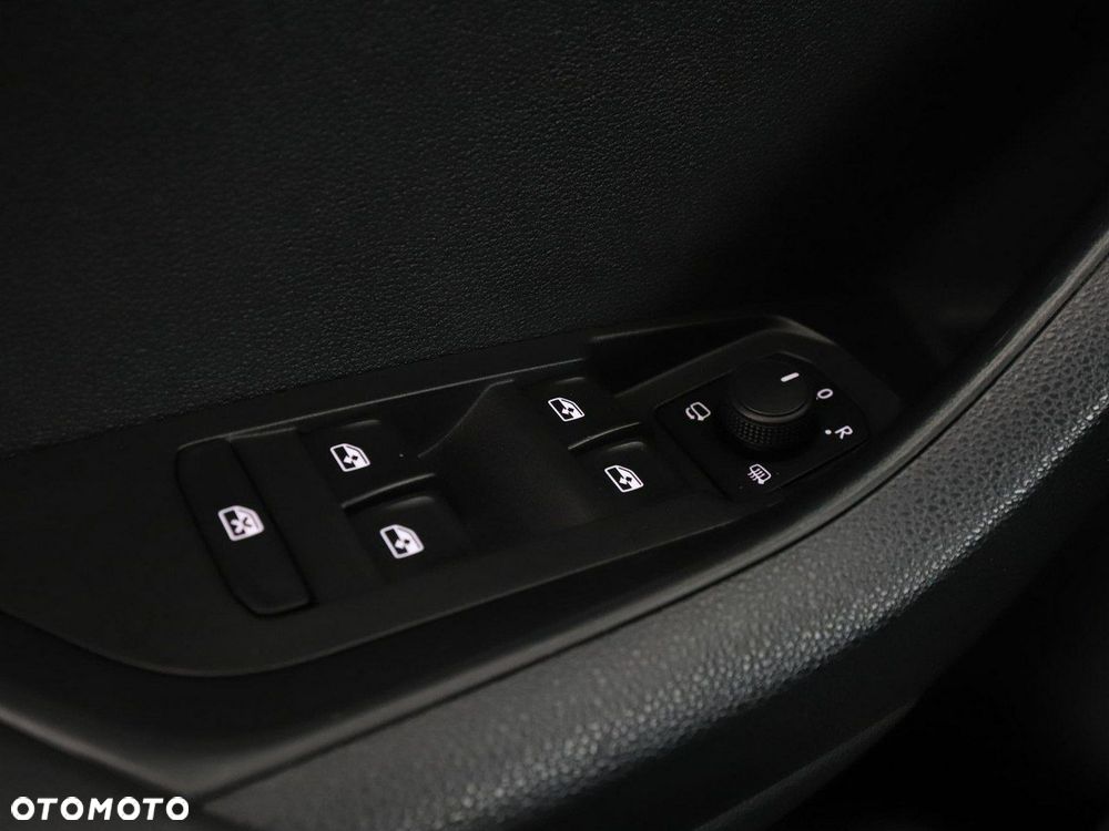 Skoda Karoq 1.6 TDI SCR Active - 35