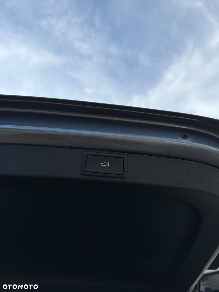 Skoda Octavia 2.0 TDI DSG RS Plus - 27