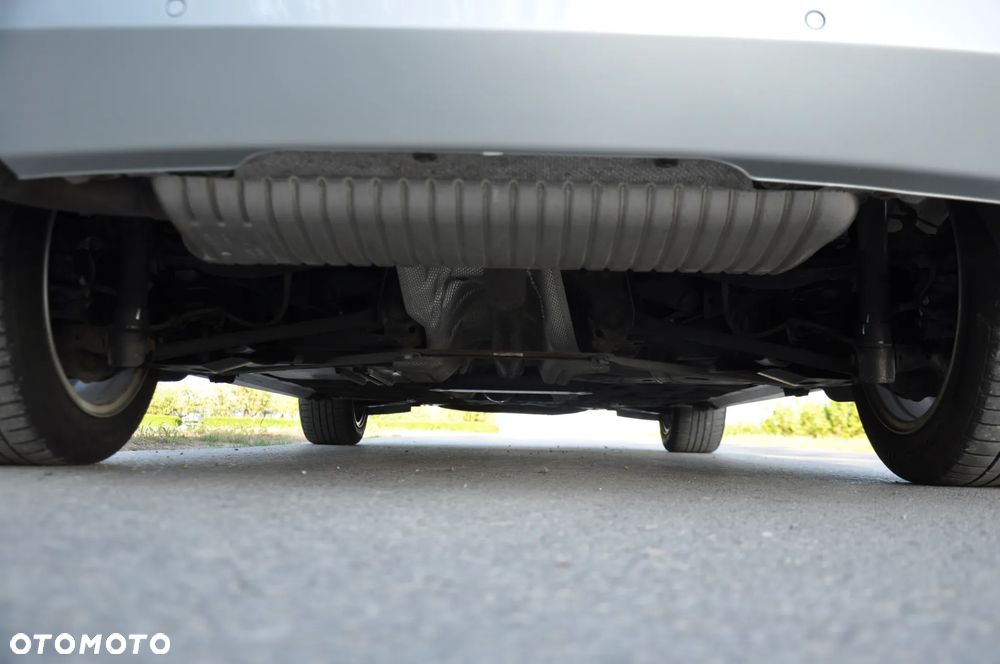 BMW Seria 2 218d Advantage - 26