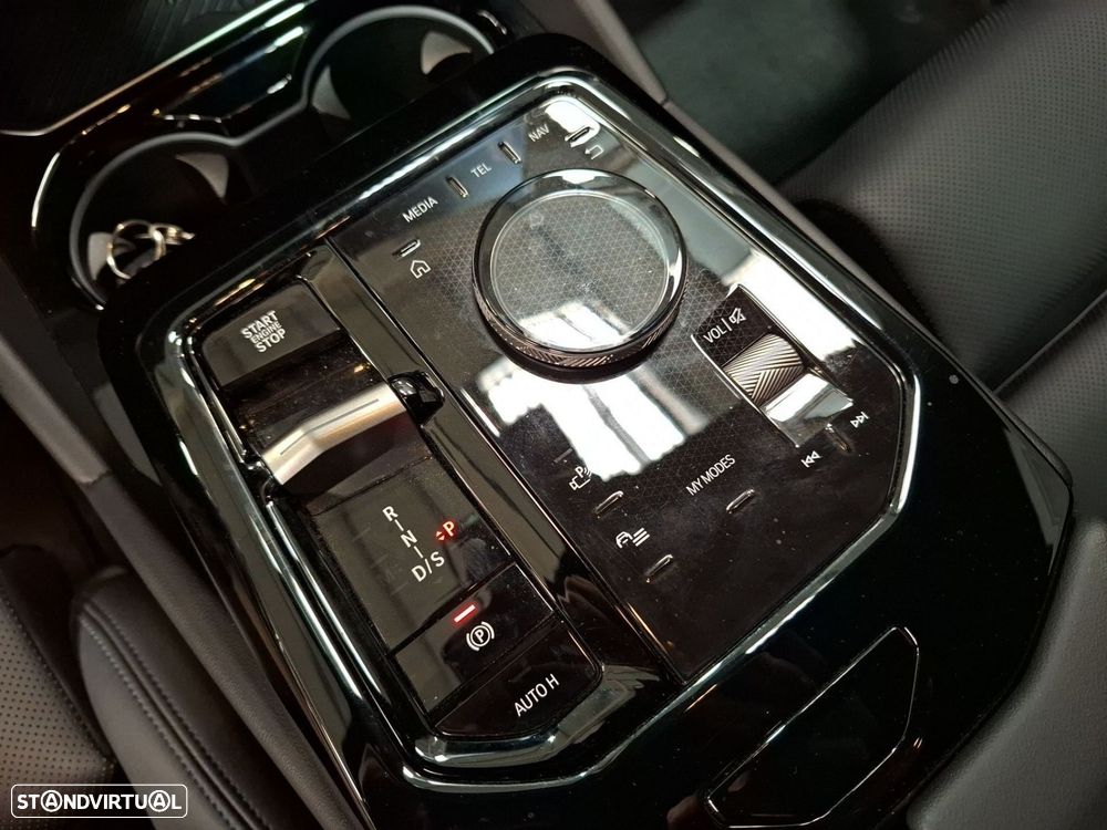 BMW 530 e Pack Desportivo M - 16
