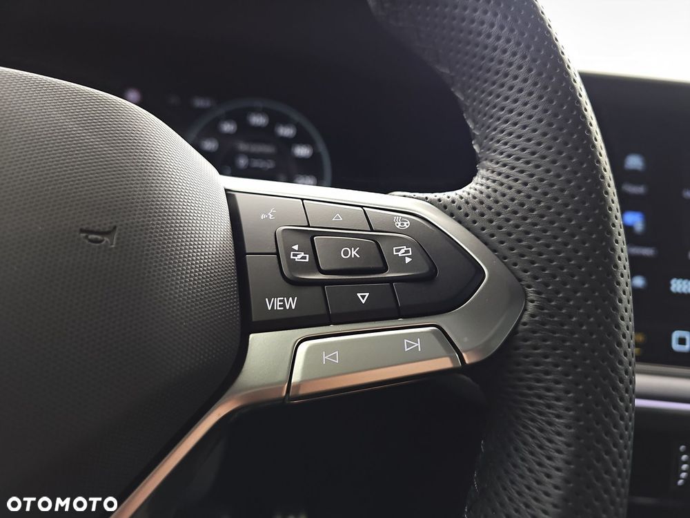 Volkswagen Touareg 3.0 V6 TDI 4Motion R-Line - 25