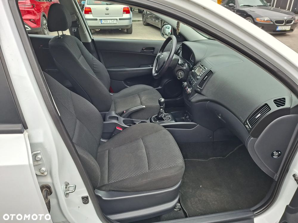 Hyundai i30 1.4 Blue Classic - 9