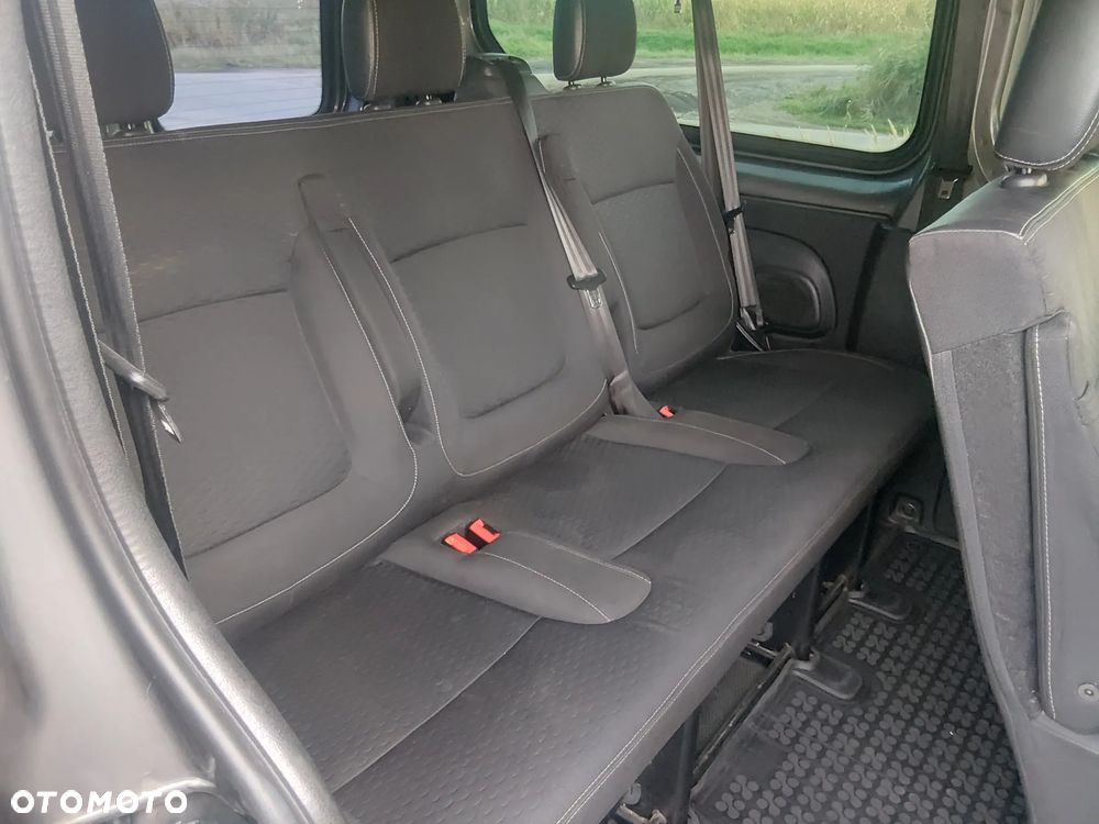 Opel Vivaro - 8