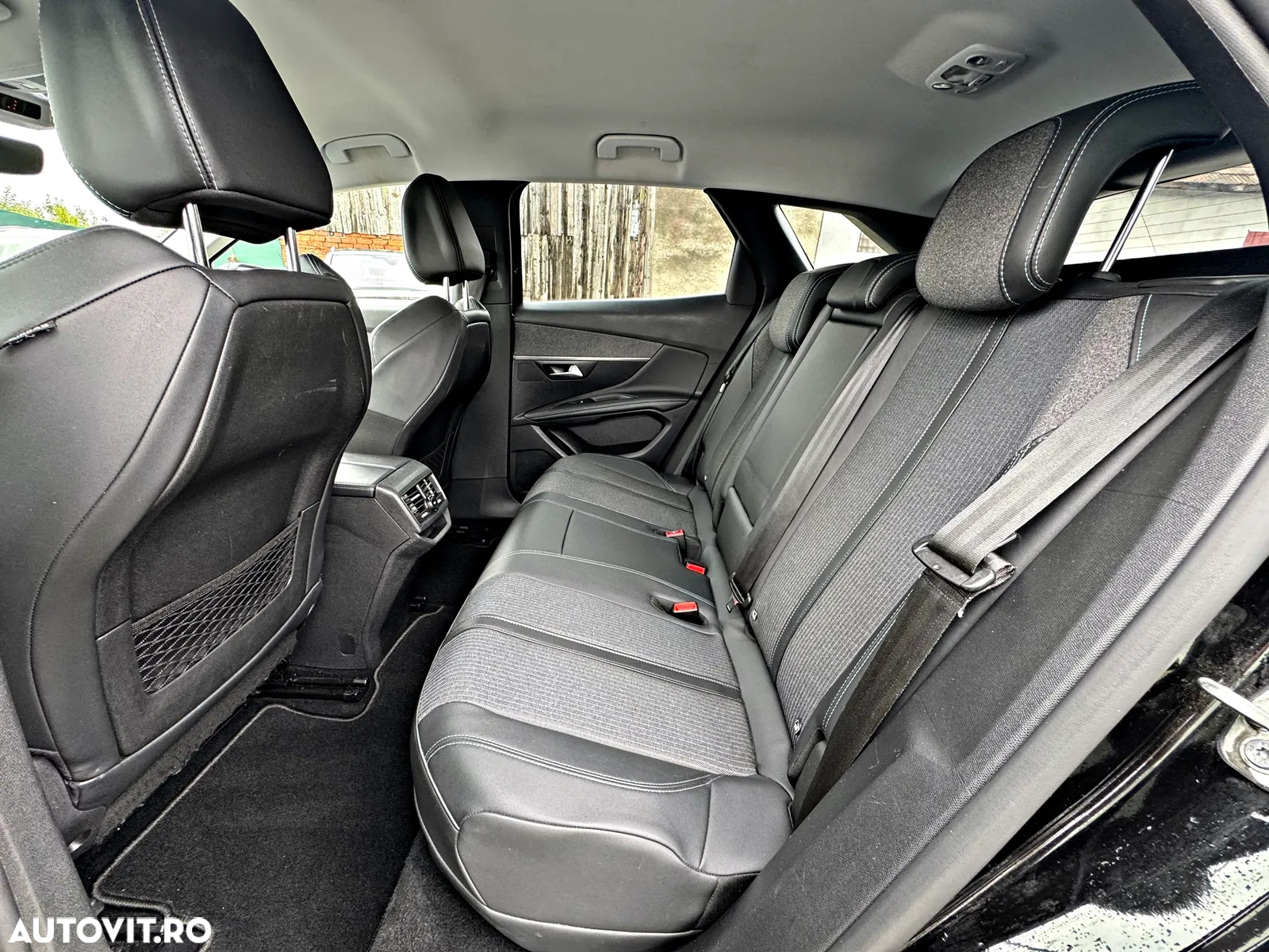 Peugeot 3008 Plug-In Hybrid 225 e-EAT8 Allure Pack - 7