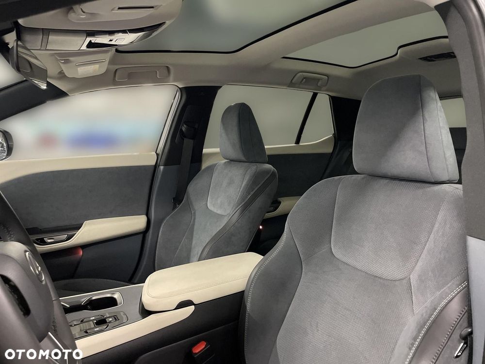 Lexus RZ 450e Omotenashi DIRECT4 - 10