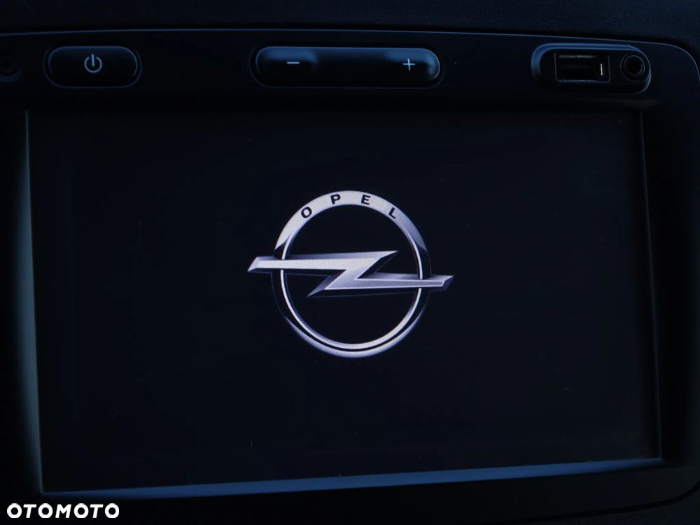 Renault Trafic 6-osobowy L1H1 - 21