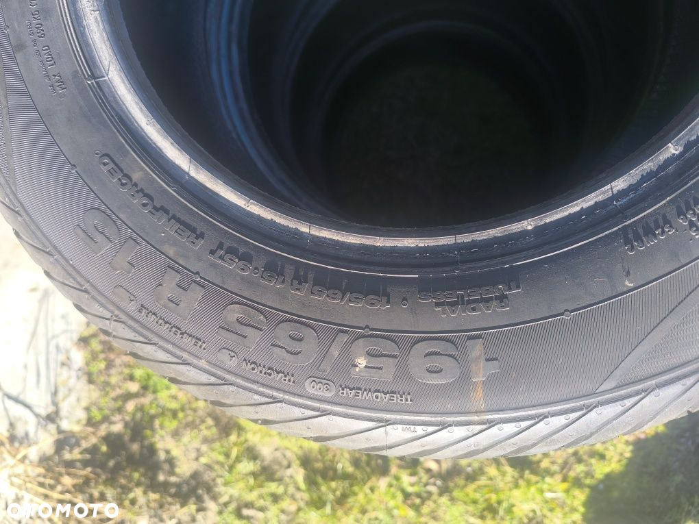 4x Nowe DEMO opony letnie 195/65R15 95T REINFORCED Continental Vanco - 4