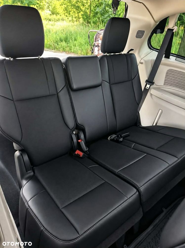 Lancia Voyager 2.8CRD Gold - 8