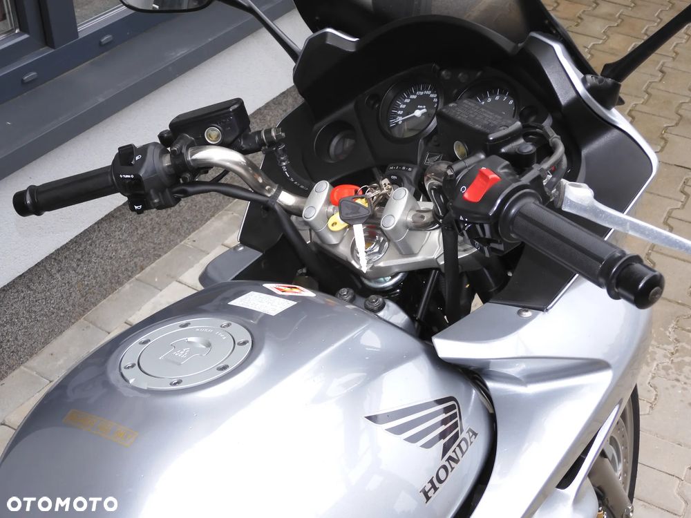 Honda CBF - 17