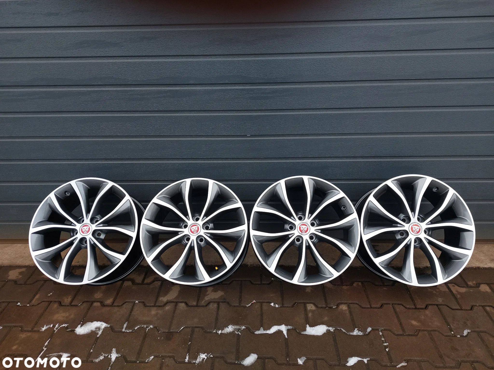 JAGUAR XF 250 E-PACE FELGI ALUMINIOWE R18 8J ET45 5X108 ORYGINAŁ ! JAK NOWE! GX63-1007-SA - 1