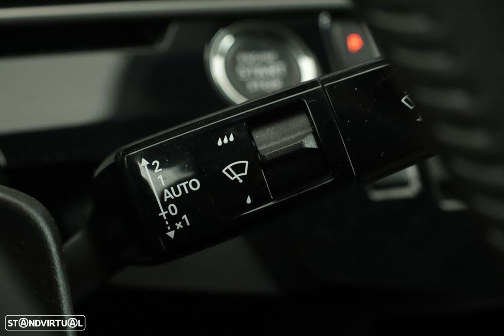 Peugeot 3008 1.2 Hybrid Allure e-DCS6 - 17