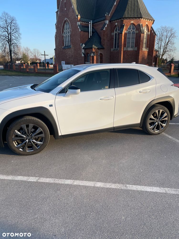 Lexus UX 200 GPF F Sport Design+ 2WD - 9