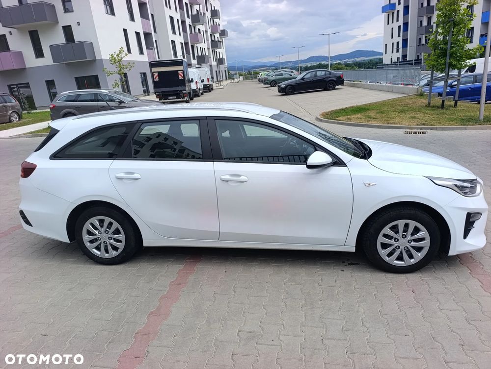 Kia Ceed - 4