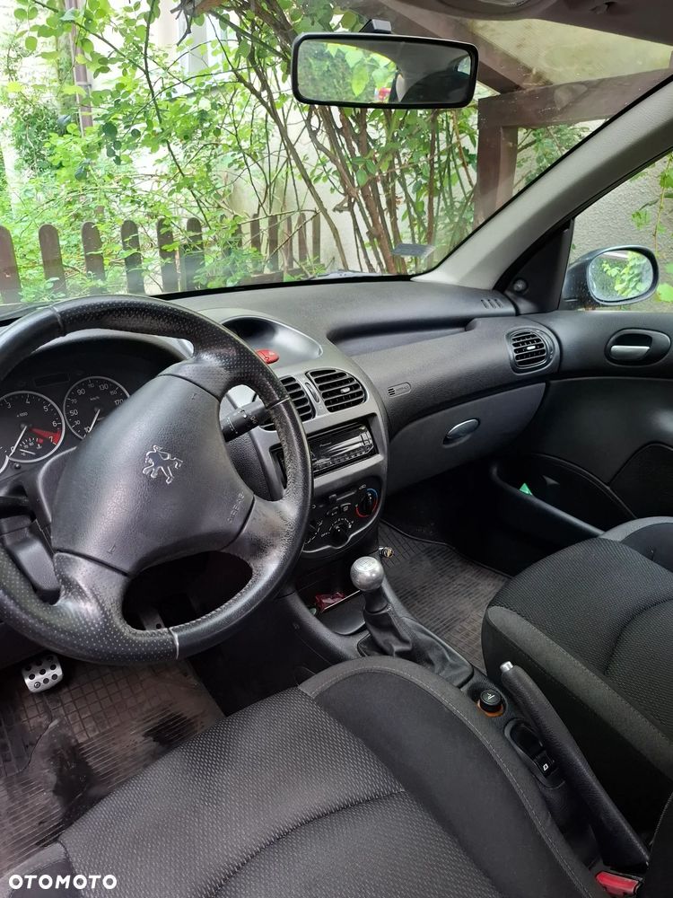 Peugeot 206 - 8
