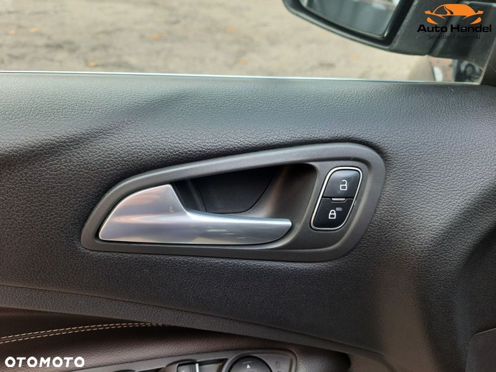 Ford C-MAX 2.0 TDCi Start-Stop-System Titanium - 35