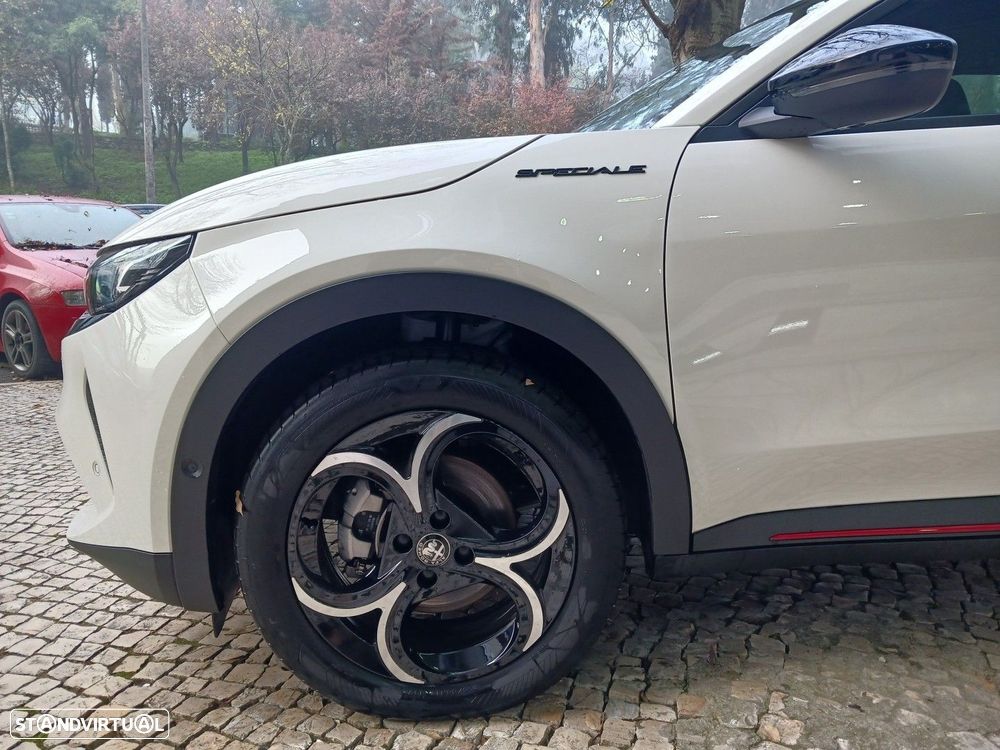 Alfa Romeo Junior 1.2 Speciale eDCT6 - 10