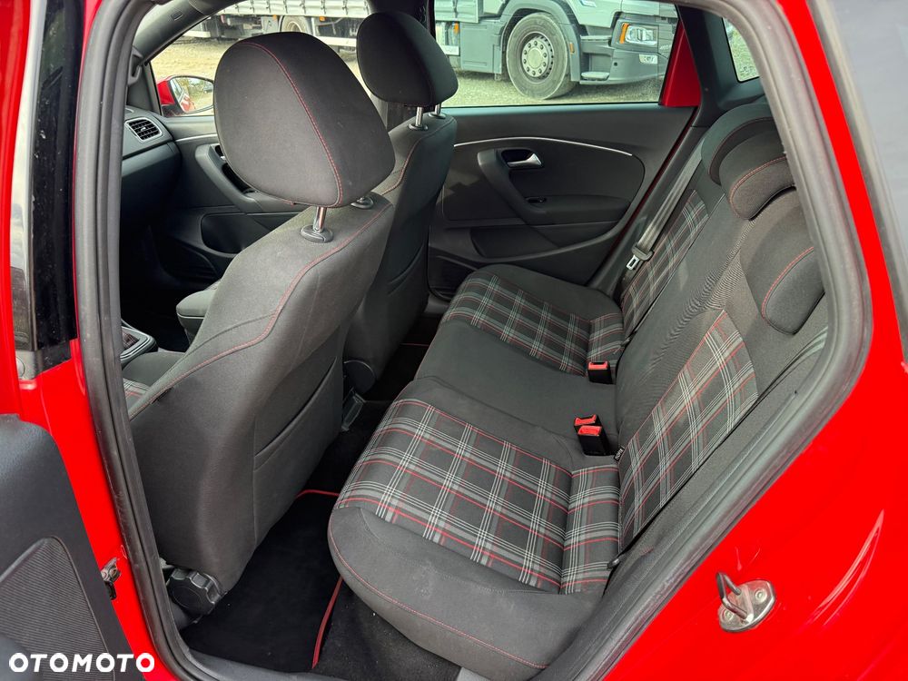 Volkswagen Polo 1.8 TSI (Blue Motion Technology) DSG GTI - 16