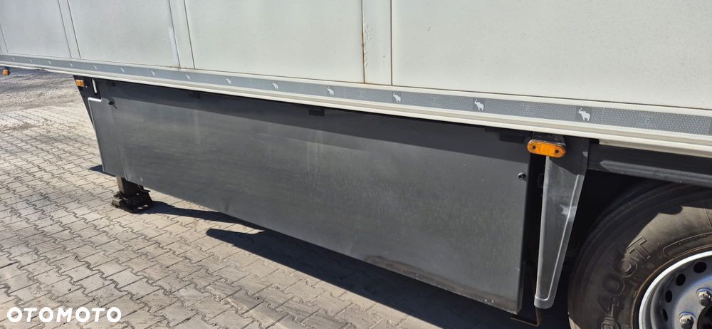 Schmitz Cargobull SCB - 13