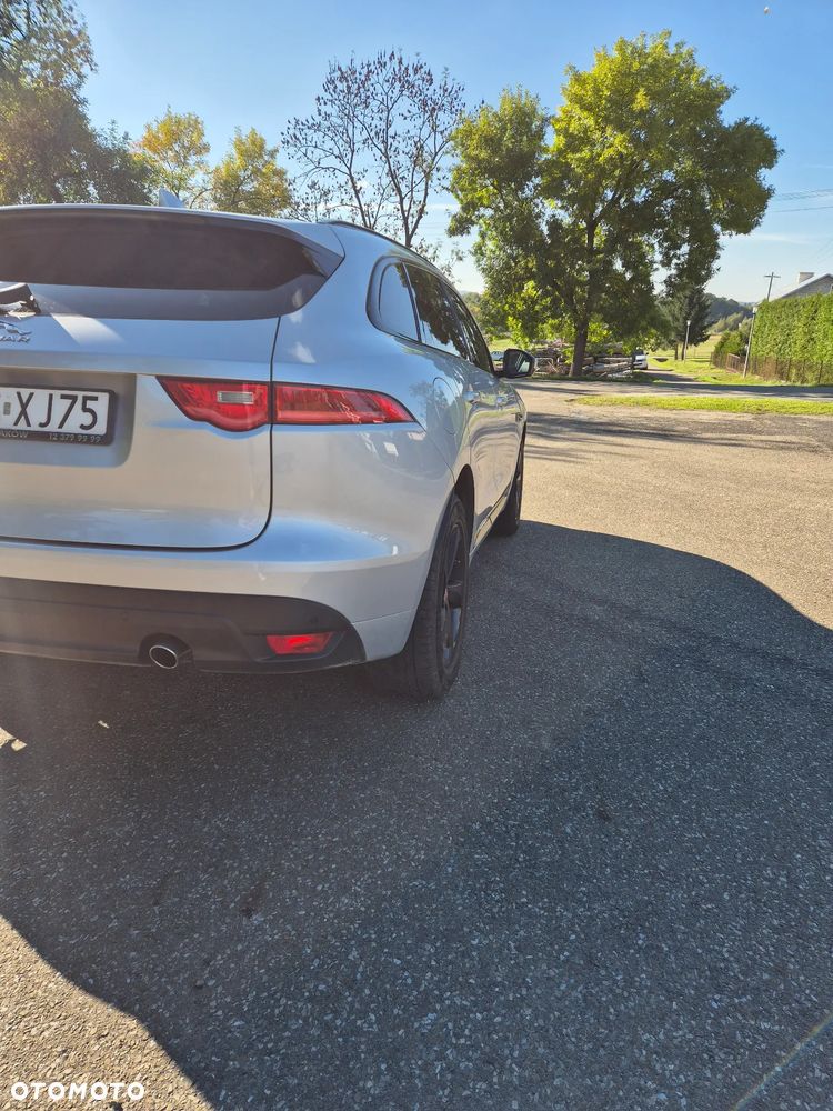 Jaguar F-Pace 2.0 i4D AWD R-Sport - 6