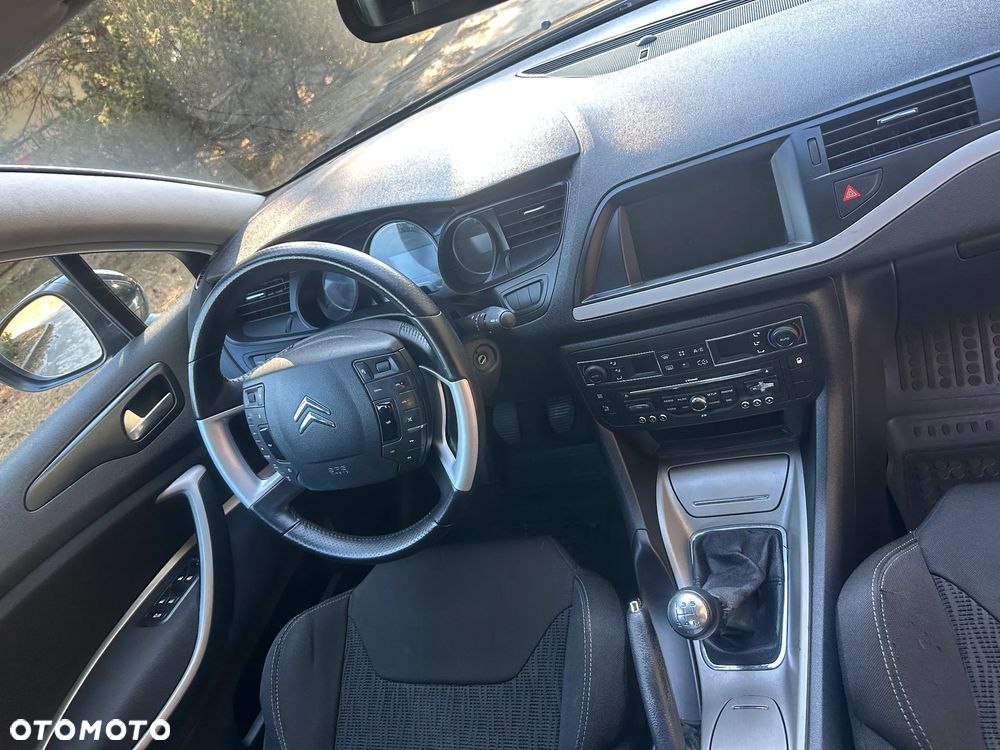 Citroën C5 1.6 HDi Attraction - 33