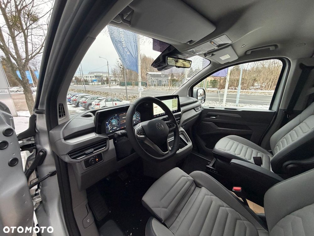 Volkswagen Nowa Caravelle Caravelle Style silnik: 2,0 l TDI 170 KM / skrzynia biegów: 8-biegowa automatyczna rozstaw osi: 3500 mm - 7