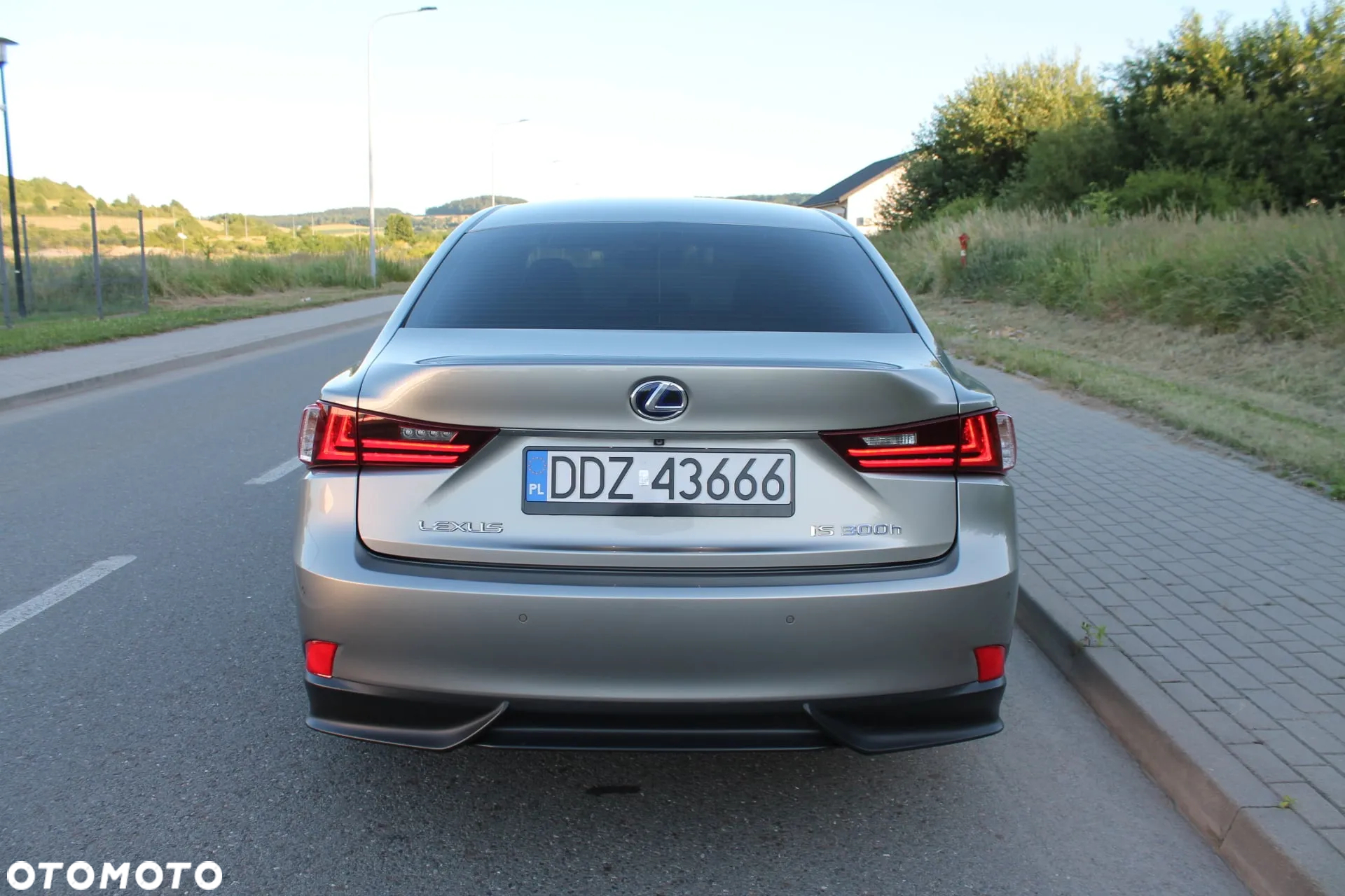 Lexus IS 300h BusinessEdition - 4
