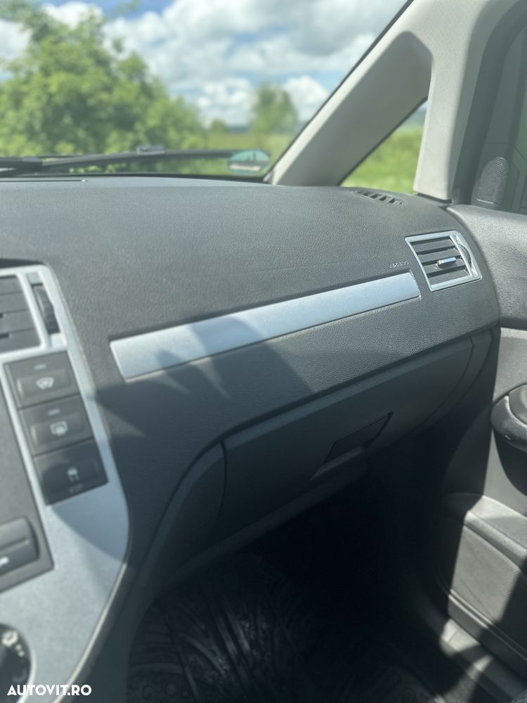 Ford C-Max - 14