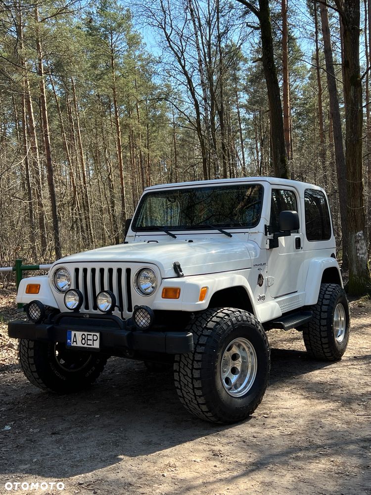 Jeep Wrangler - 1