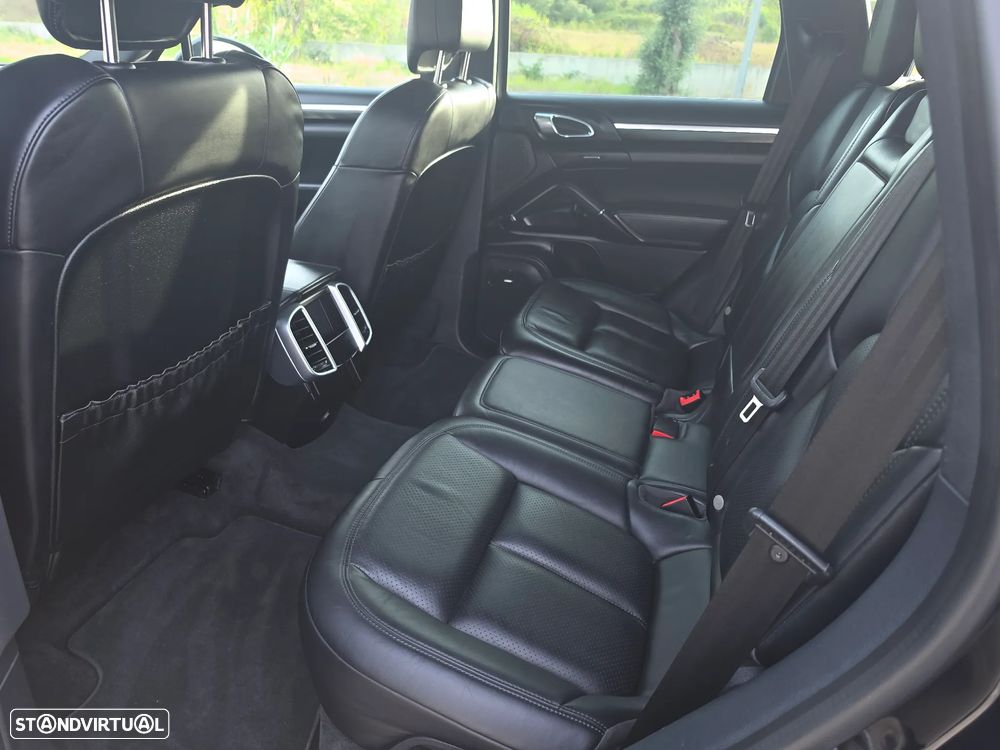 Porsche Cayenne S E-Hybrid Platinum Edition - 31