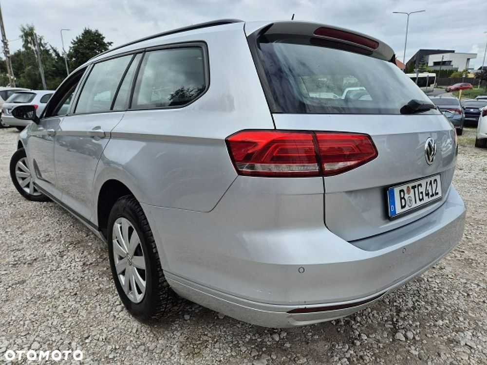 Volkswagen Passat - 5