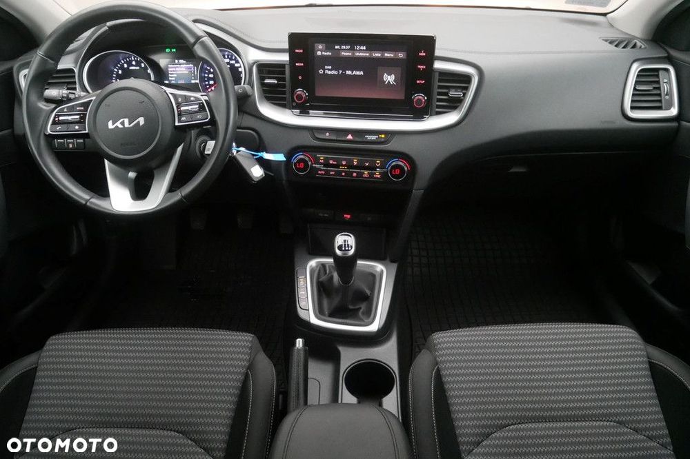 Kia Ceed 1.5 T-GDI M - 8