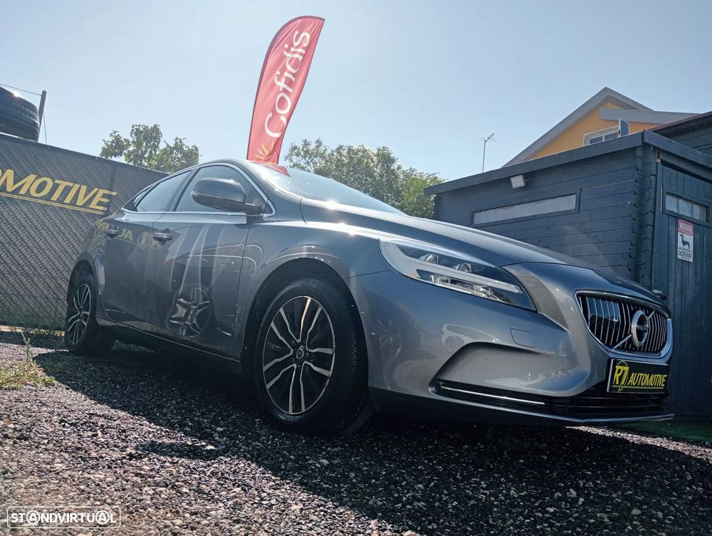 Volvo V40 D2 Inscription - 1