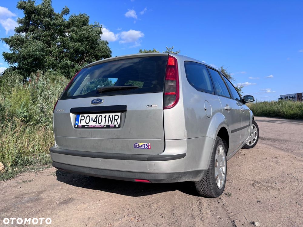 Ford Focus 1.6 TDCi Ambiente - 4