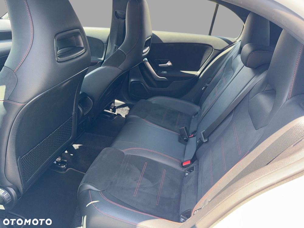 Mercedes-Benz Klasa A 180 AMG Line 7G-DCT - 18