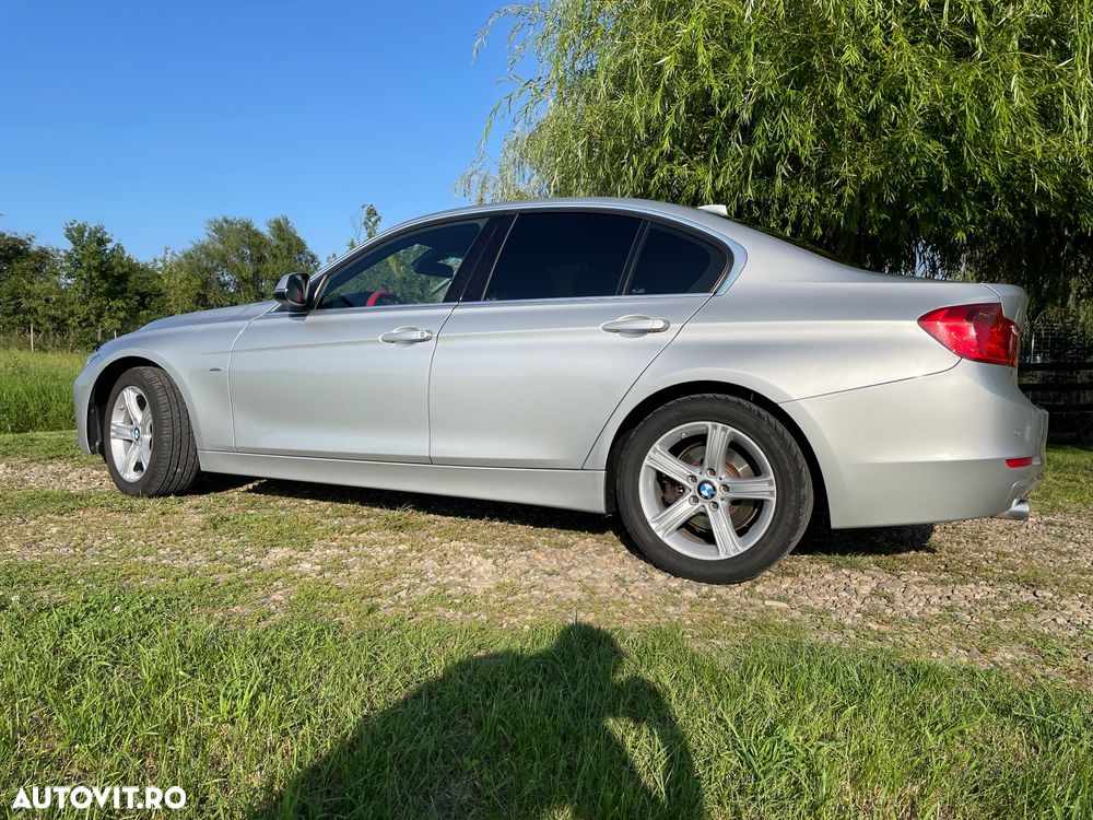 BMW Seria 3 320d Luxury Line - 3