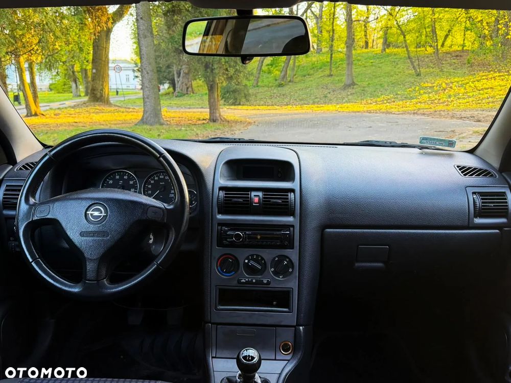 Opel Astra - 16